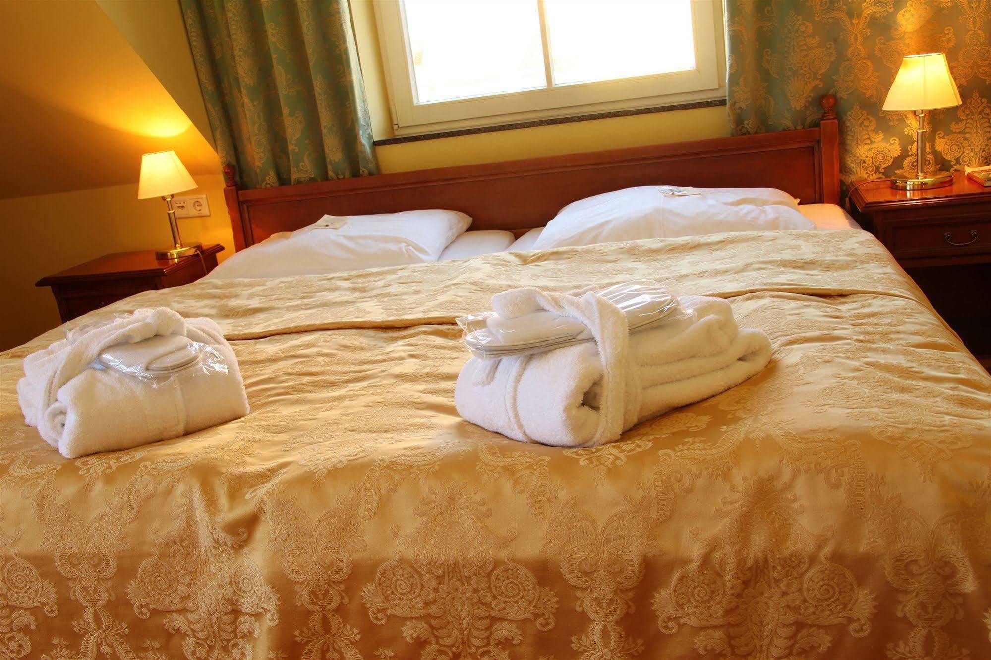 Strandhotel Deichgraf Graal-Mueritz Ngoại thất bức ảnh